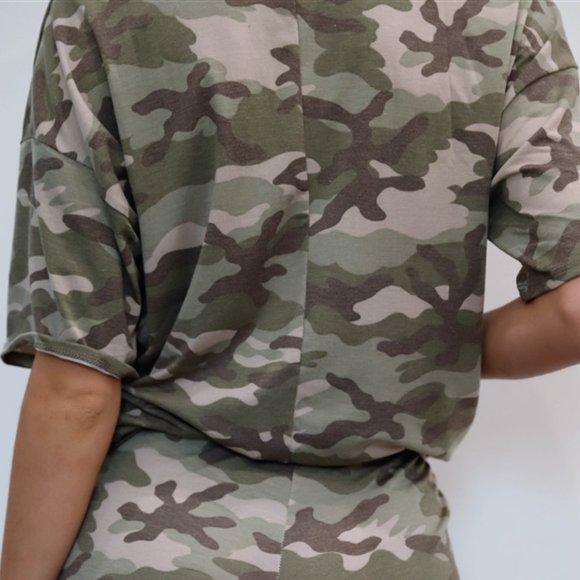 Camo Print Short T-Shirt & Biker Shorts 2 piece Set - Picture 4 of 8